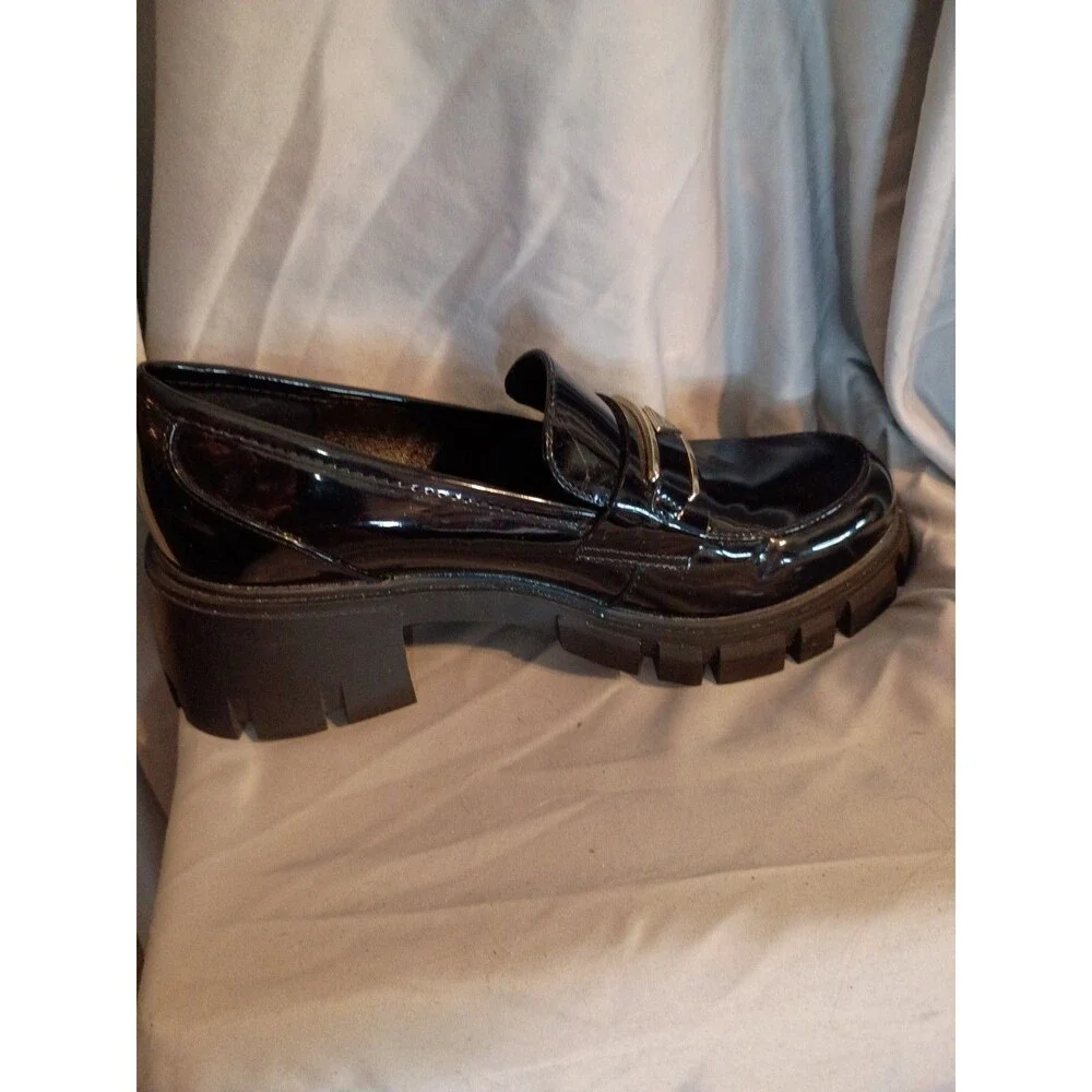 GUESS Women Loafers Size 7.5 Chunk Platform Black Faux Leather Gold Logo Slip On